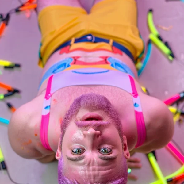 Queer People #333 — obra de Garbi KW