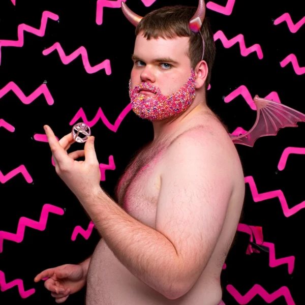 Queer People #353 — obra de Garbi KW