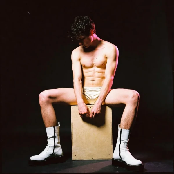 Queer People #1033 — obra de Garbi KW