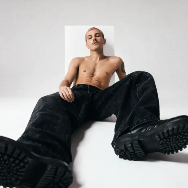Queer People #2373 — obra de Garbi KW